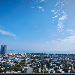 Logia hướng biển tại căn hộ 1PN Ori Garden